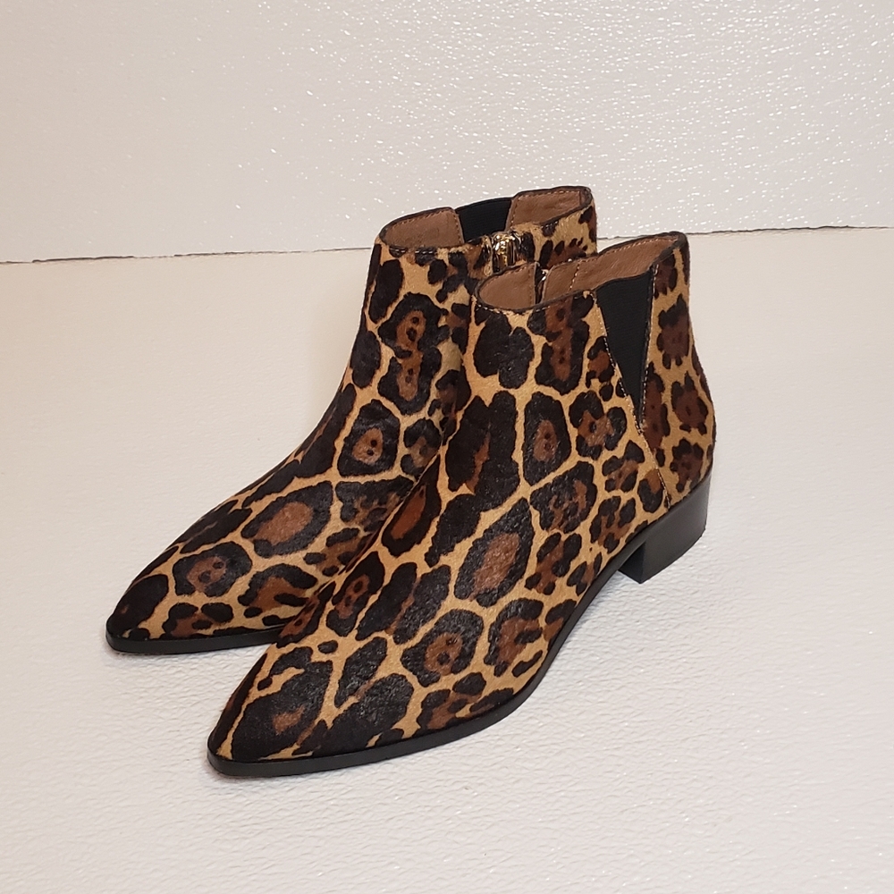 NWOT Antonio Melani Lavonnie Leopard Print Haircalf Block Heel Booties